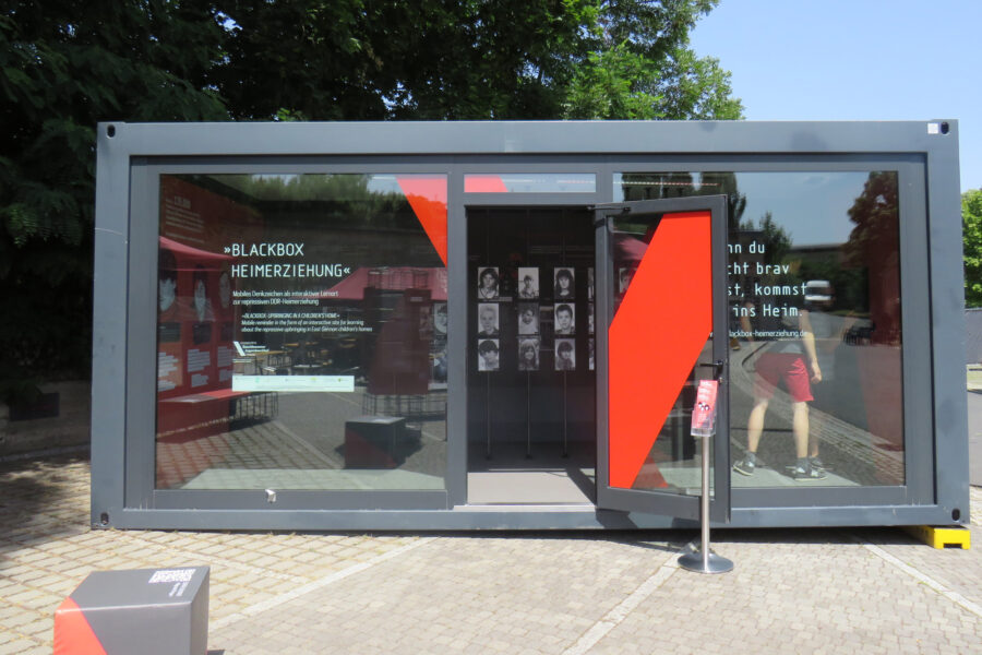 Ausstellung BLACKBOX HEIMERZIEHUNG