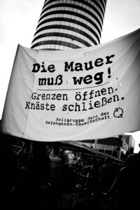 Die Mauer muss weg Bild